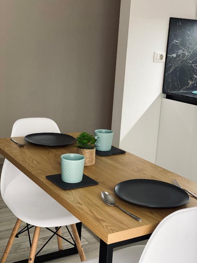 Newly Renovated One Bedroom Apartment In 地拉那 外观 照片