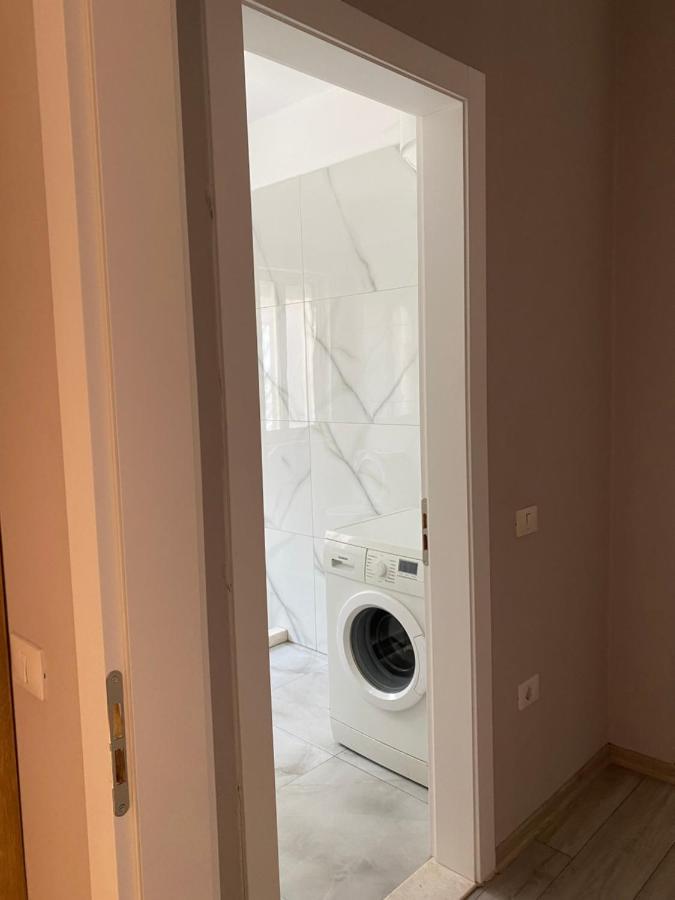 Newly Renovated One Bedroom Apartment In 地拉那 外观 照片
